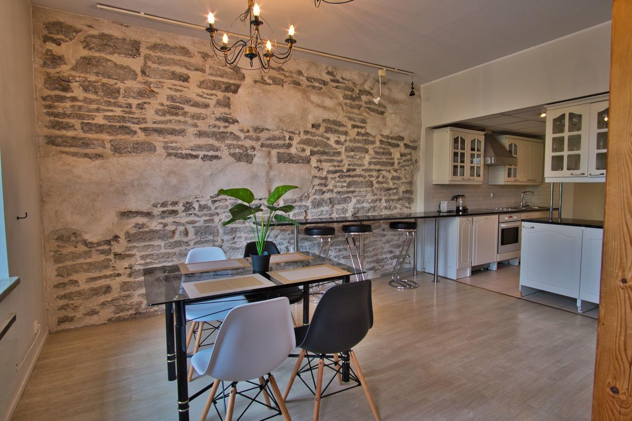 Dream Stay - Old Town Church View Apartment With Sauna 탈린 외부 사진