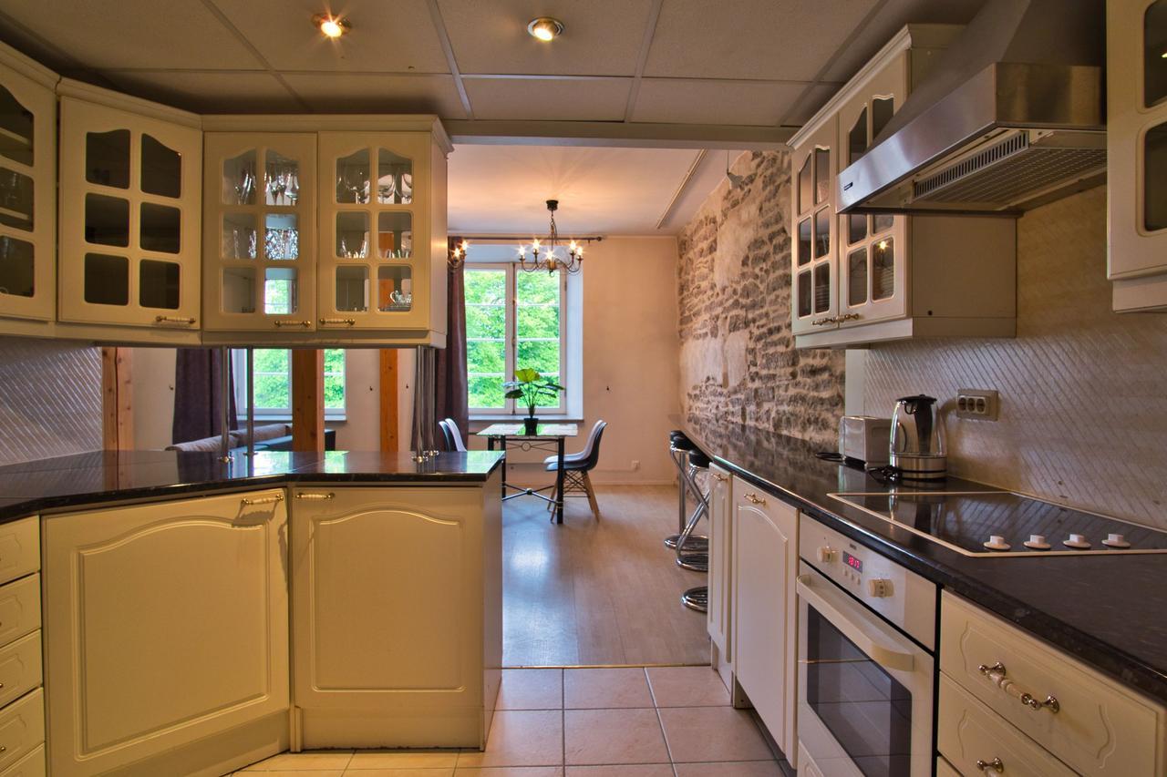 Dream Stay - Old Town Church View Apartment With Sauna 탈린 외부 사진